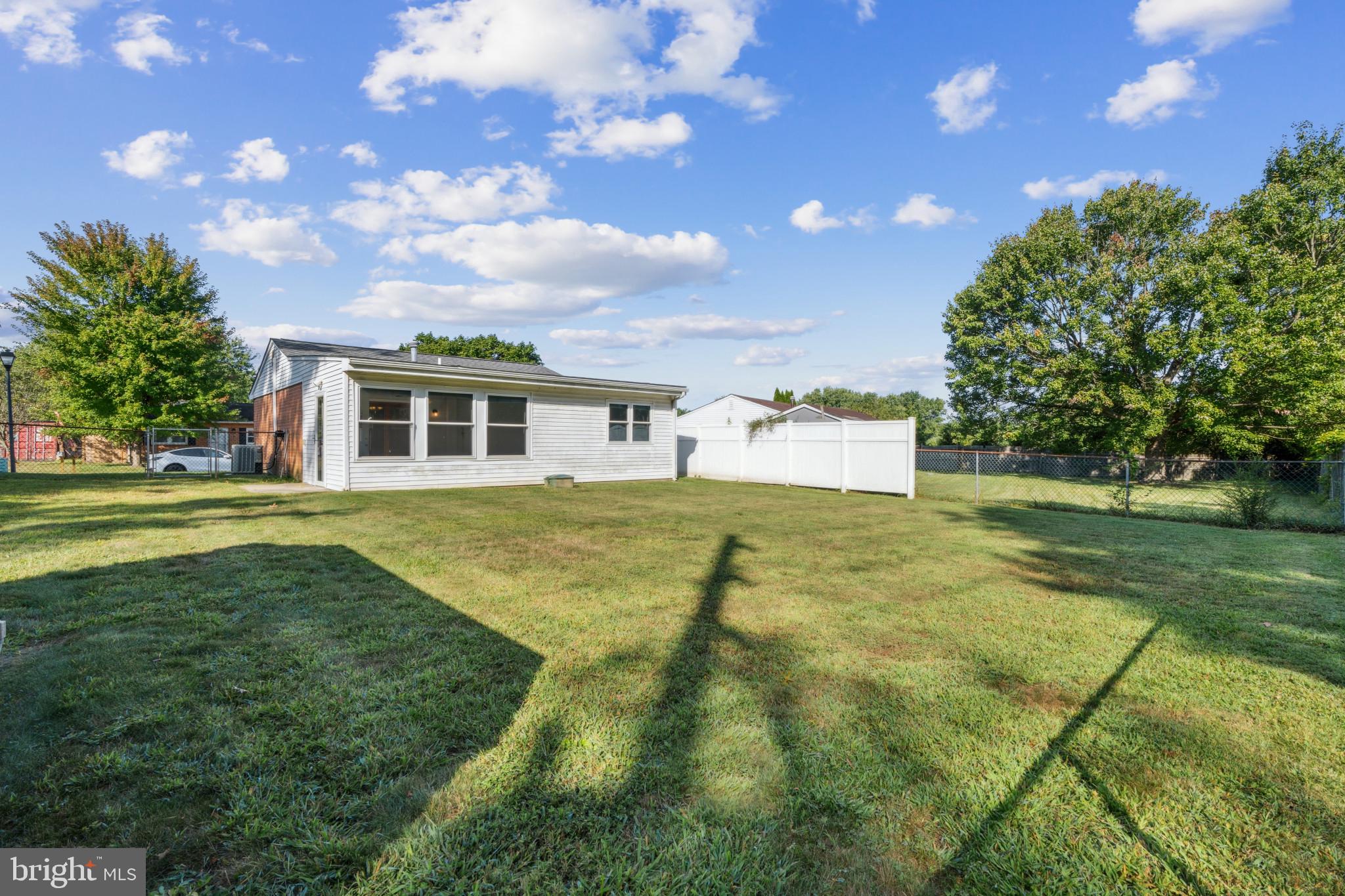 24 Archer Circle Newark, DE 19702 - Photo 15 of 16 Back Yard
