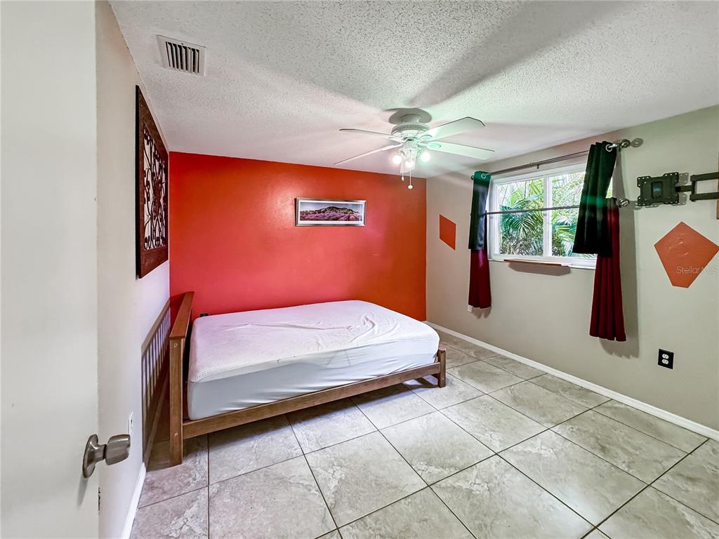 934 Fundy Road Venice, FL 34293 - Photo 5 of 11