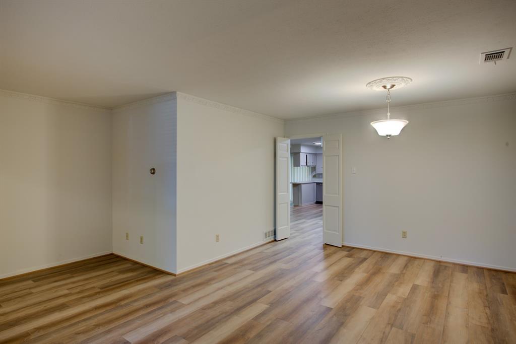 6328 Rincon Way Dallas, TX 75214 - Photo 3 of 15 Gallery Image 3