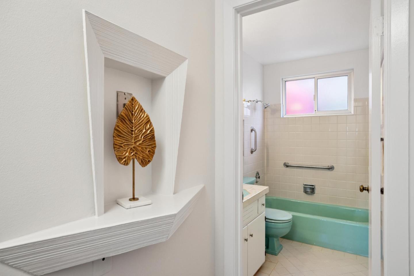 450 Phelps Road San Carlos, CA 94070 - Photo 48 of 110 Gallery Image 48
