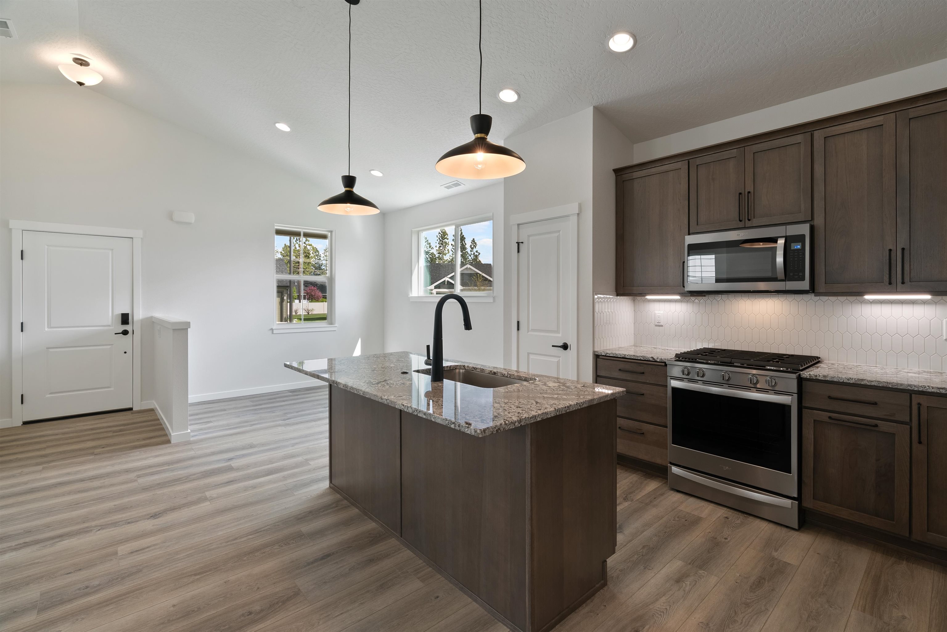 12235 North Dupont Road Spokane, WA 99218 - Photo 10 of 27