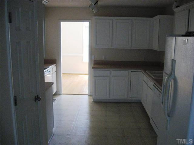 3548 South Shiloh Road Garner, NC 27529 - Photo 6 of 7 Kitchen
