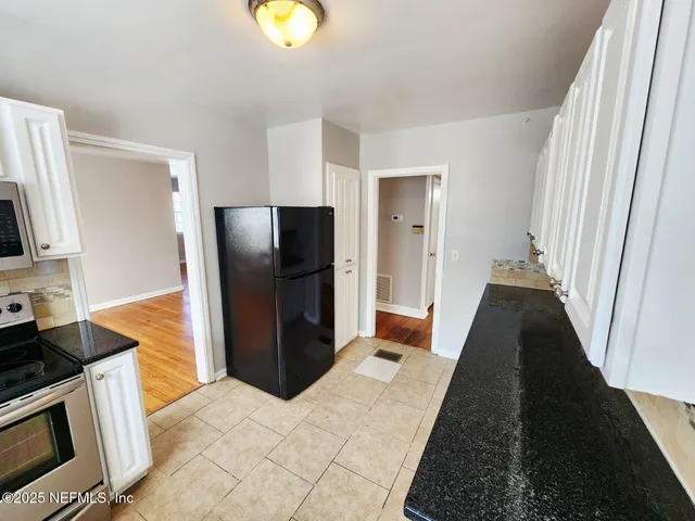 $1,375 | 3116 Belden Circle, Jacksonville, FL 32207