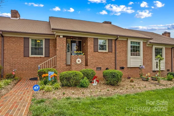 $309,900 | 402 Swaim Court, Salisbury, NC 28147