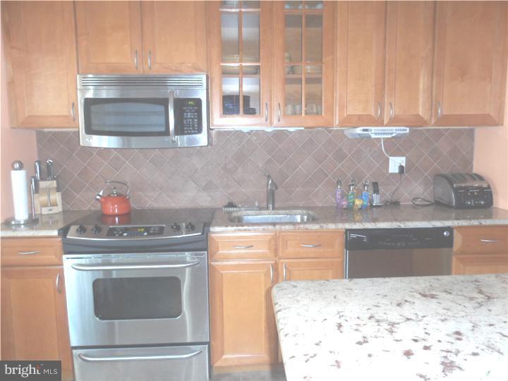 7430 Sommers Road Philadelphia, PA 19138 - Photo 11 of 18 Gallery Image 11