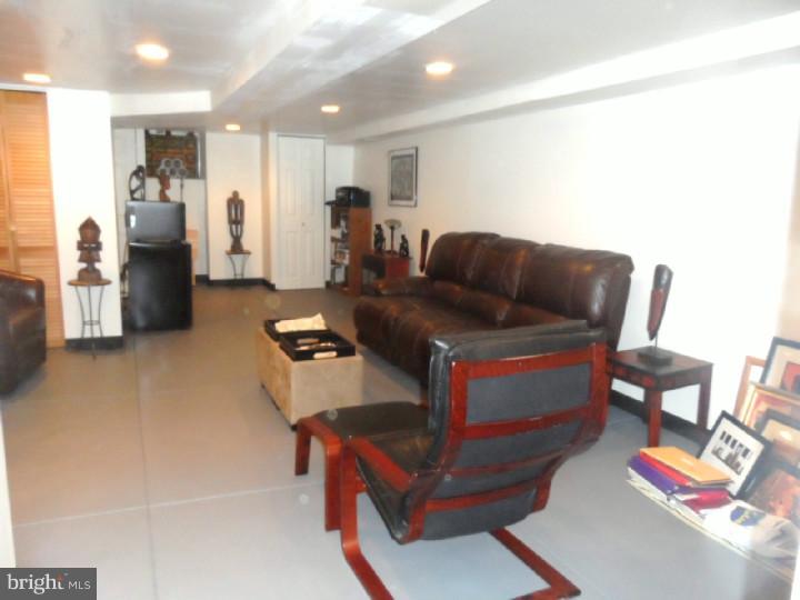 7430 Sommers Road Philadelphia, PA 19138 - Photo 17 of 18 Gallery Image 17