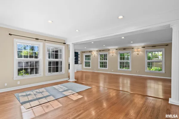$799,000 | 10 Sunset Lane, Springfield, IL 62704