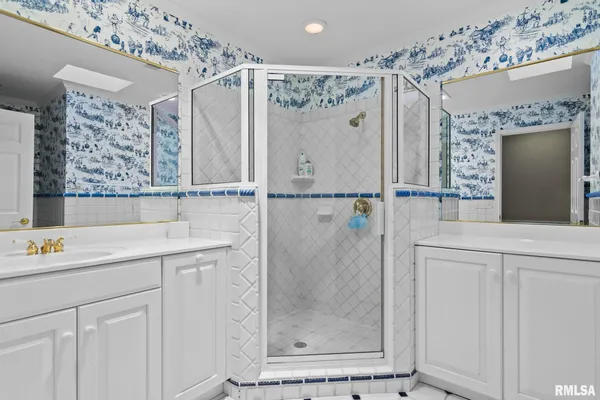 $799,000 | 10 Sunset Lane, Springfield, IL 62704