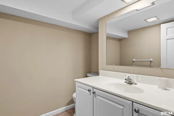 $799,000 | 10 Sunset Lane, Springfield, IL 62704
