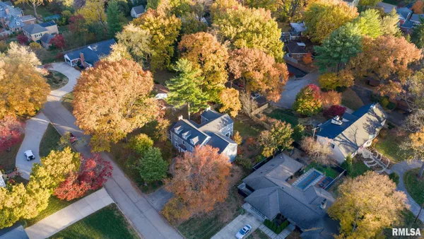 $799,000 | 10 Sunset Lane, Springfield, IL 62704