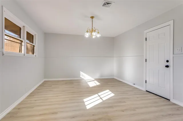 $1,699 | 1305 Southern Boulevard, Cleburne, TX 76033