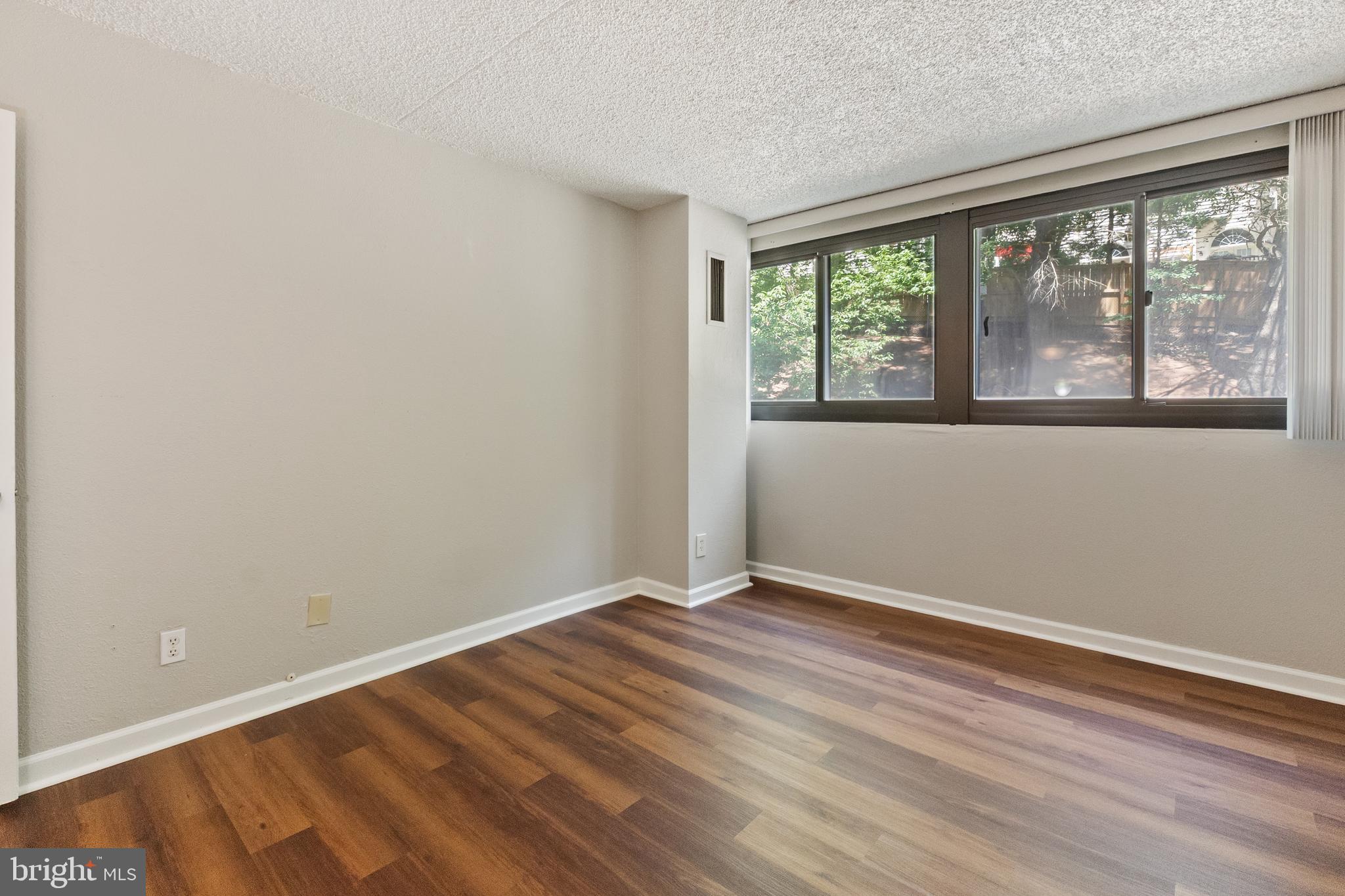 5911 Edsall Road, Unit 201 Alexandria, VA 22304 - Photo 17 of 25