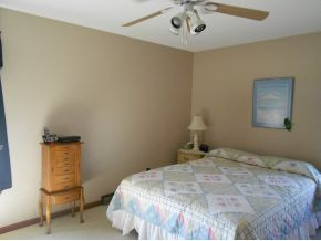 2510 Snapps Ferry Road Greeneville, TN 37745 - Photo 13 of 19 Large bedroom