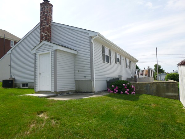 472 State Avenue Fall River, MA 02724 - Photo 3 of 22 Gallery Image 3