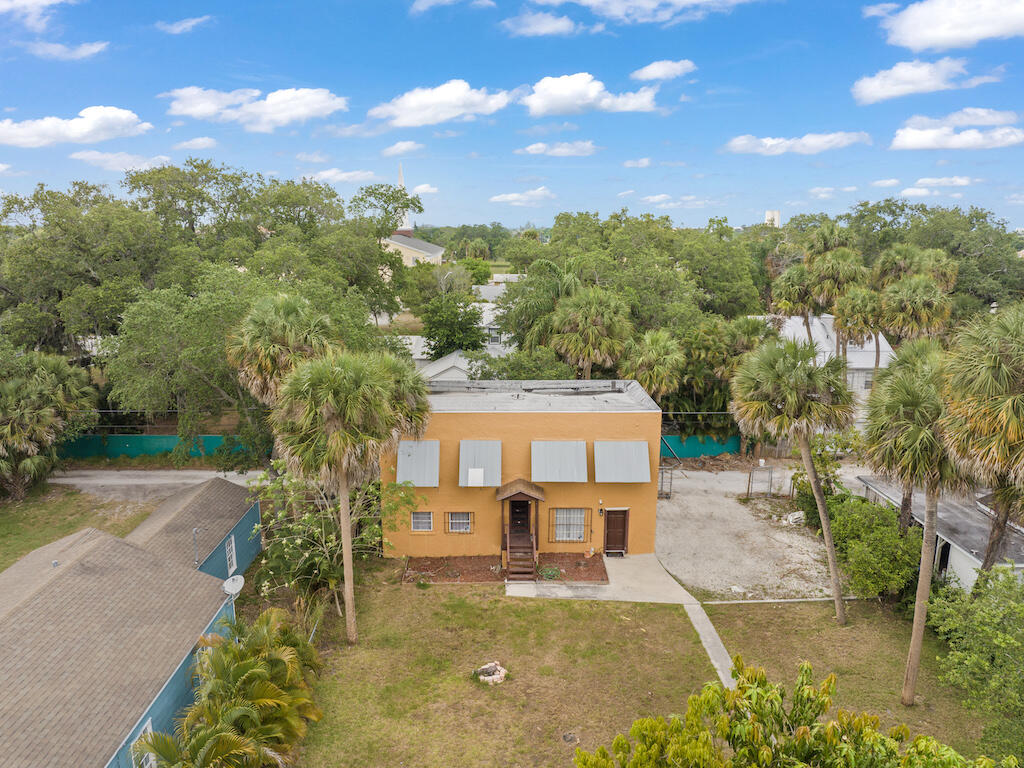 902 Boston Avenue Fort Pierce, FL 34950 - Photo 31 of 34 aerial view of a house with a yard