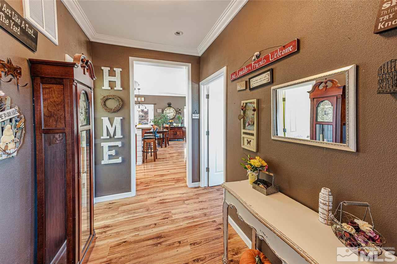 3650 Palisade Road Reno, NV 89521 - Photo 6 of 25 a very nice looking room with a large mirror