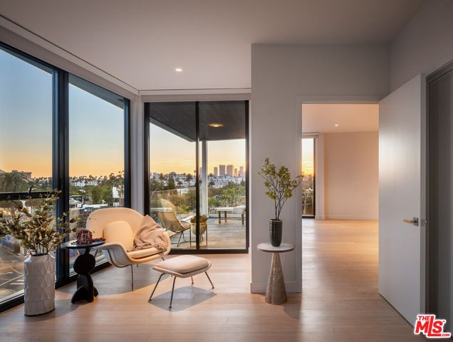 $10,700 | 9001 Santa Monica Boulevard, Unit 503, West Hollywood, CA 90069