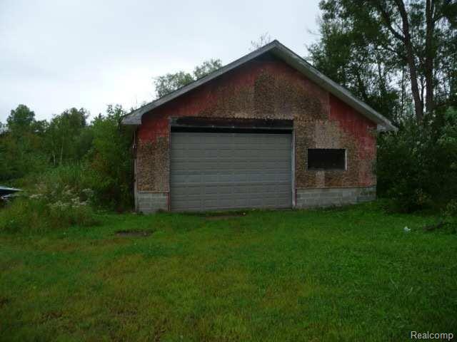 2620 Kingston Road Leonard, MI 48367 - Photo 3 of 15 3