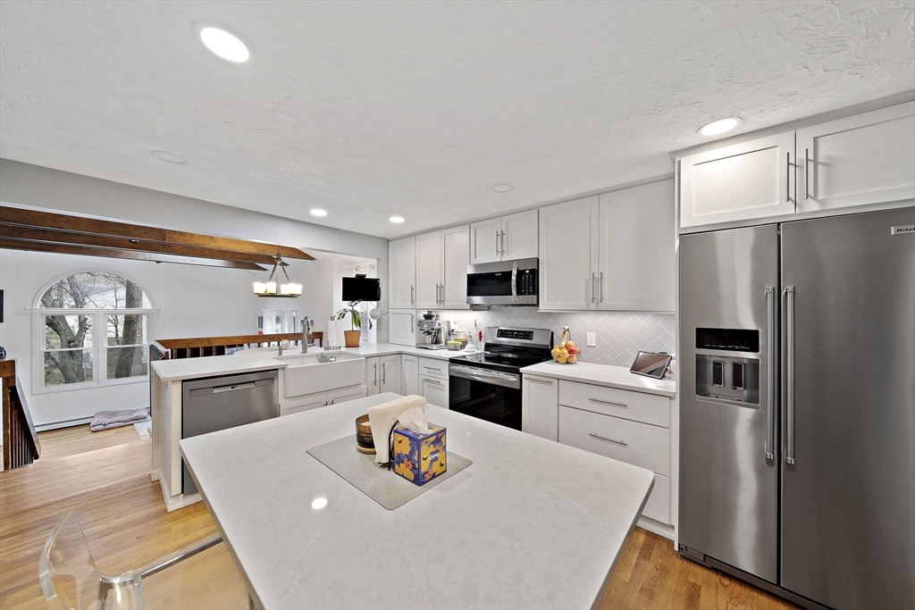 20 Trayer Road Canton, MA 02021 - Photo 3 of 29