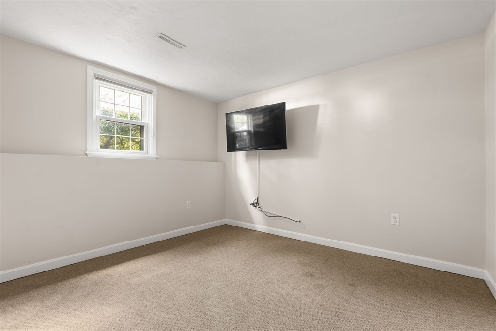 114 Albemarle Road Norwood, MA 02062 - Photo 28 of 42