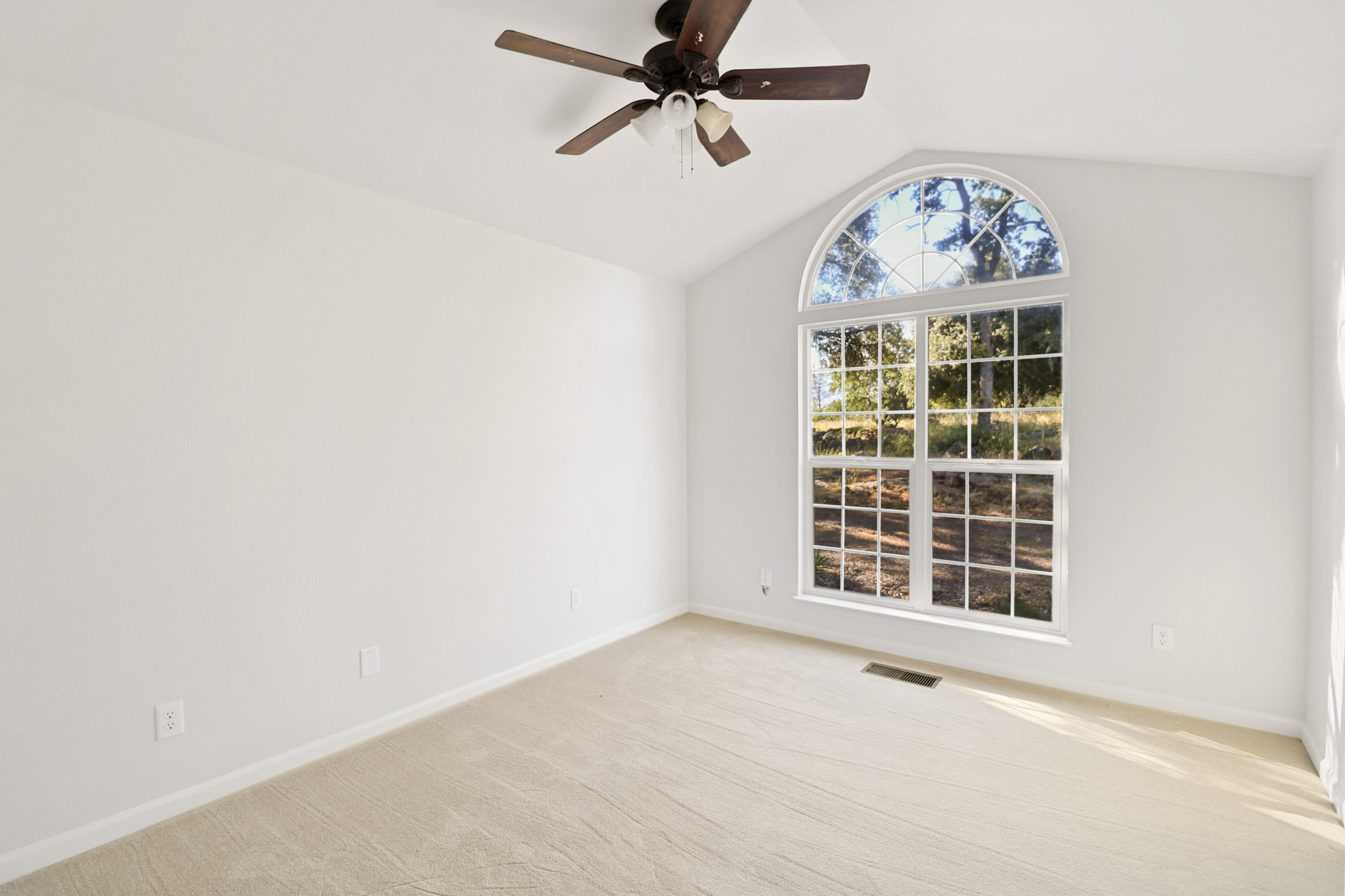 13360 Oak Run Road Oak Run, CA 96069 - Photo 18 of 33 26-13