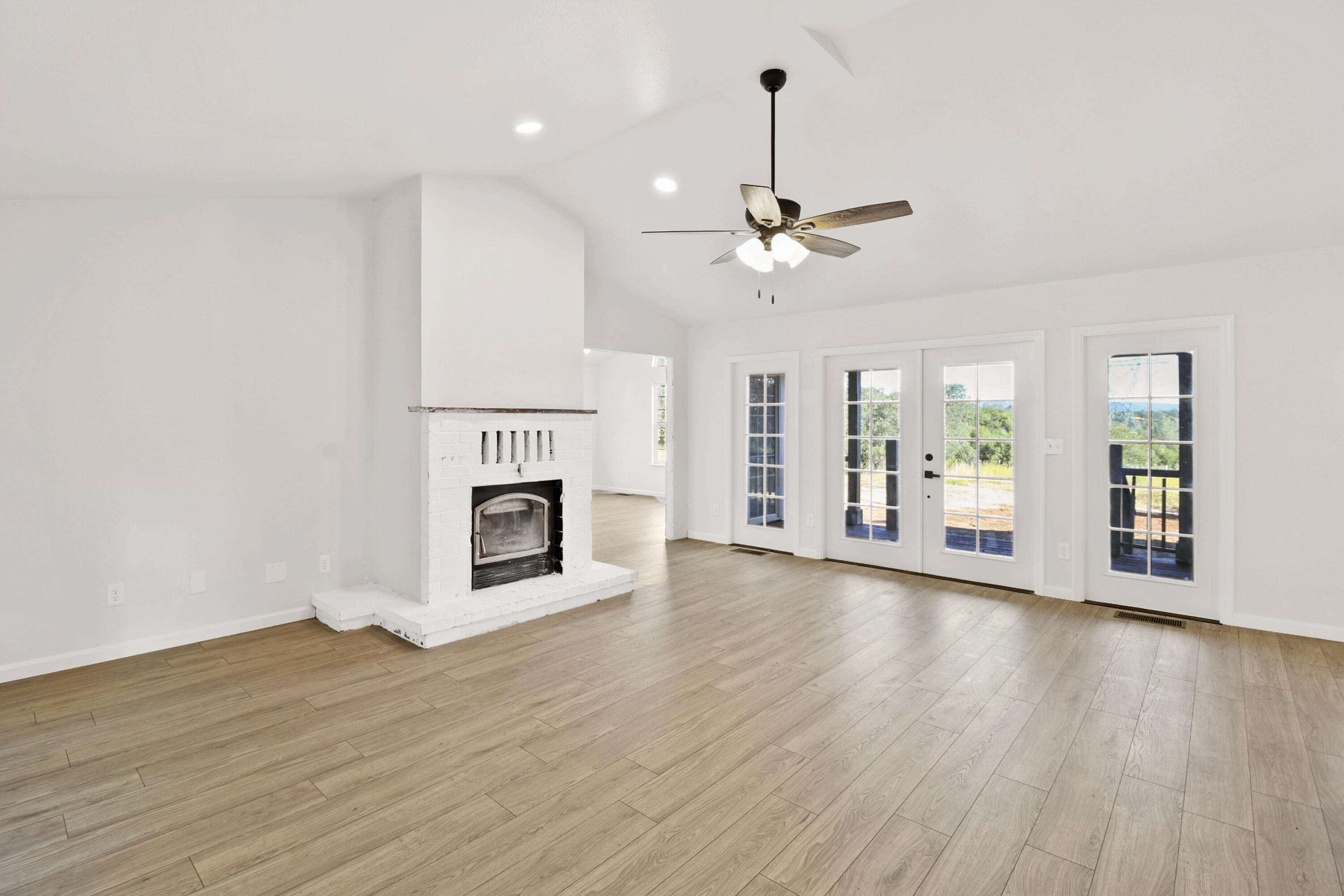 13360 Oak Run Road Oak Run, CA 96069 - Photo 10 of 33 12-03