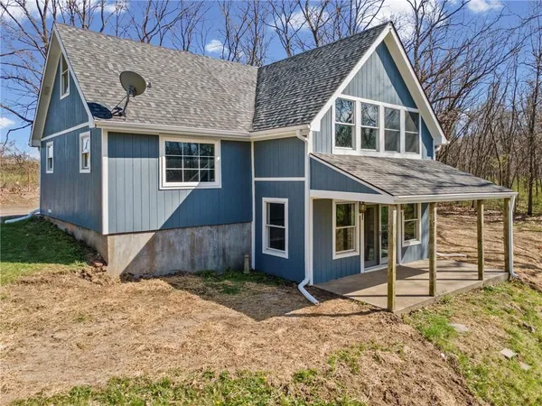 $235,000 | 8800 Southeast 69th Highway, Cameron, MO 64429