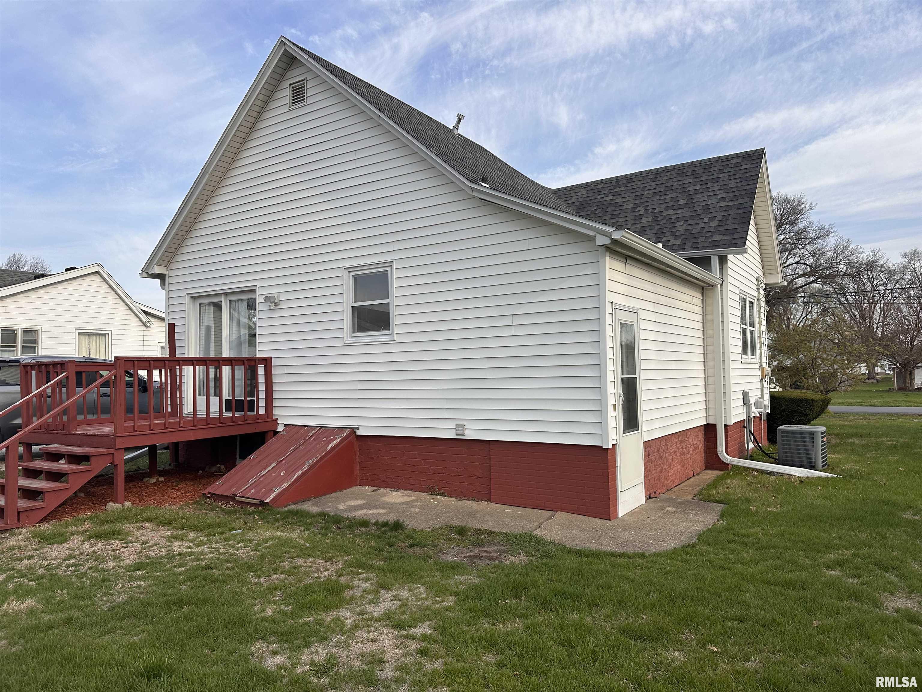 840 East 4th Street Galesburg, IL 61401 - Photo 23 of 27