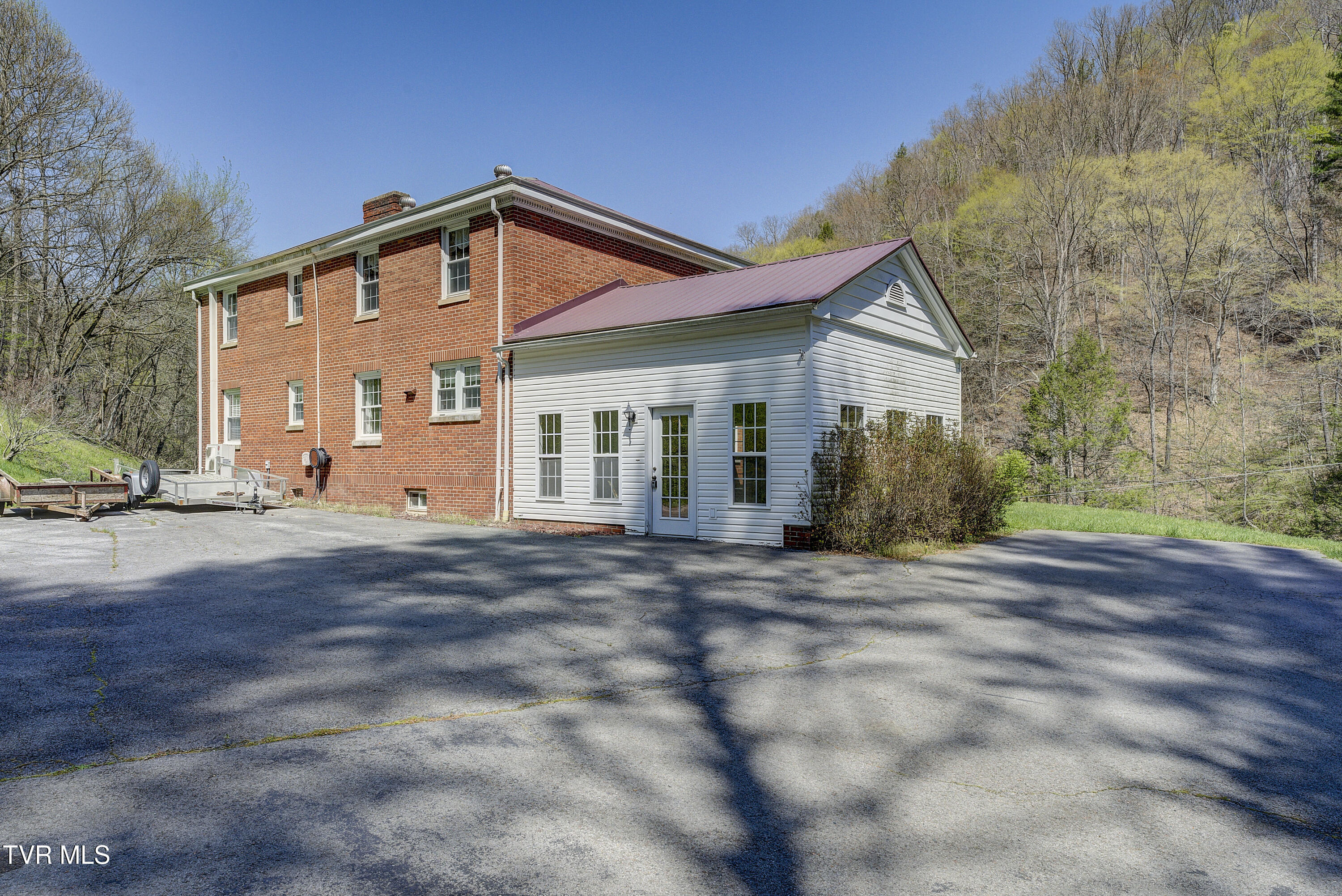 1290 Mott Branch Road Vansant, VA 24656 - Photo 6 of 62 Mott--53