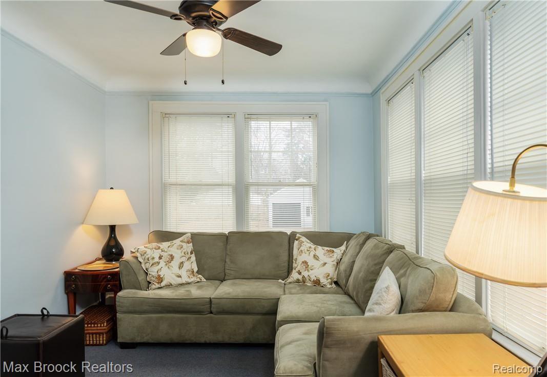 14 Hanover Road Pleasant Ridge, MI 48069 - Photo 5 of 22 Family Room Adjacent to Living Room