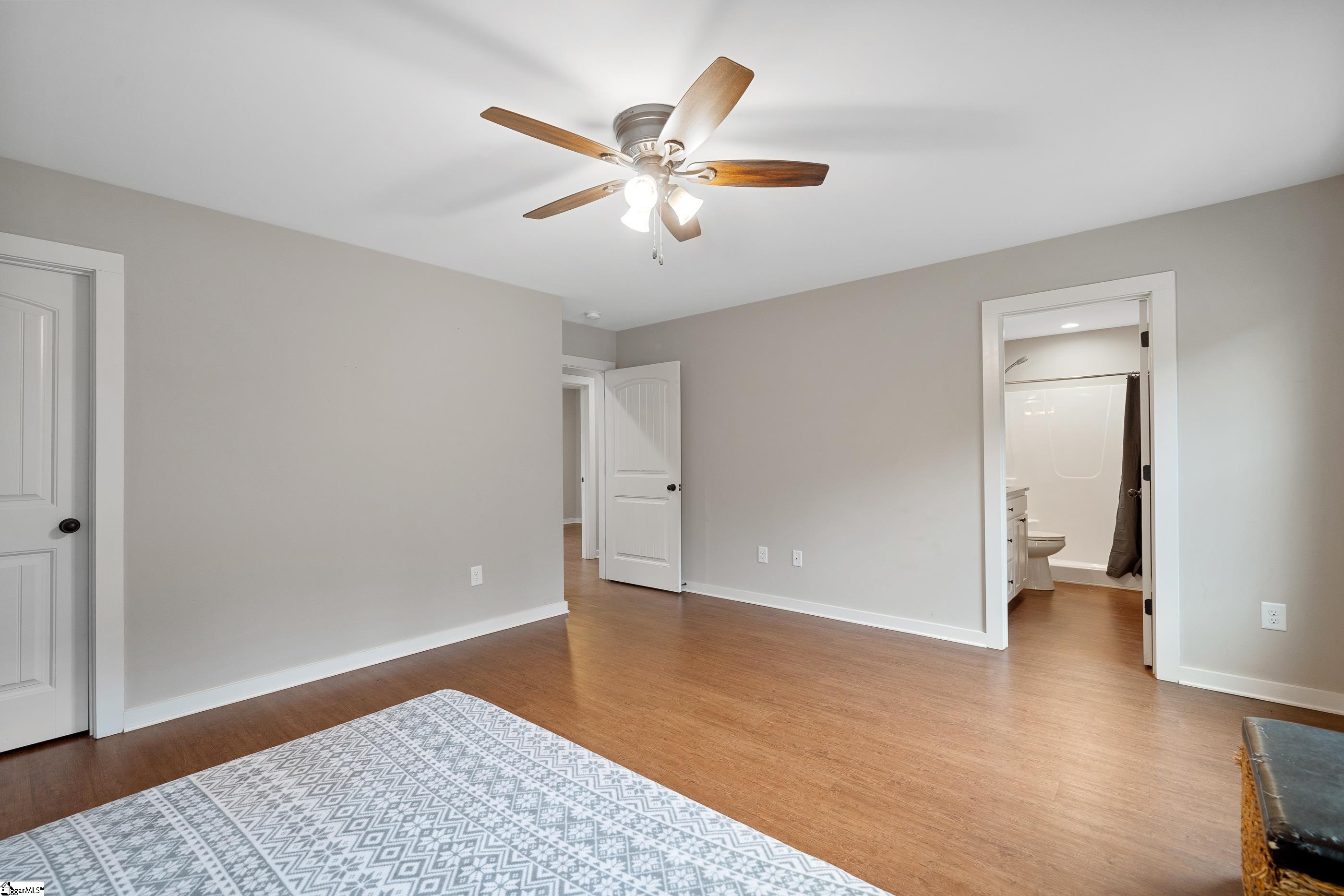 301 Metric Road Laurens, SC 29360 - Photo 14 of 22 Gallery Image 14