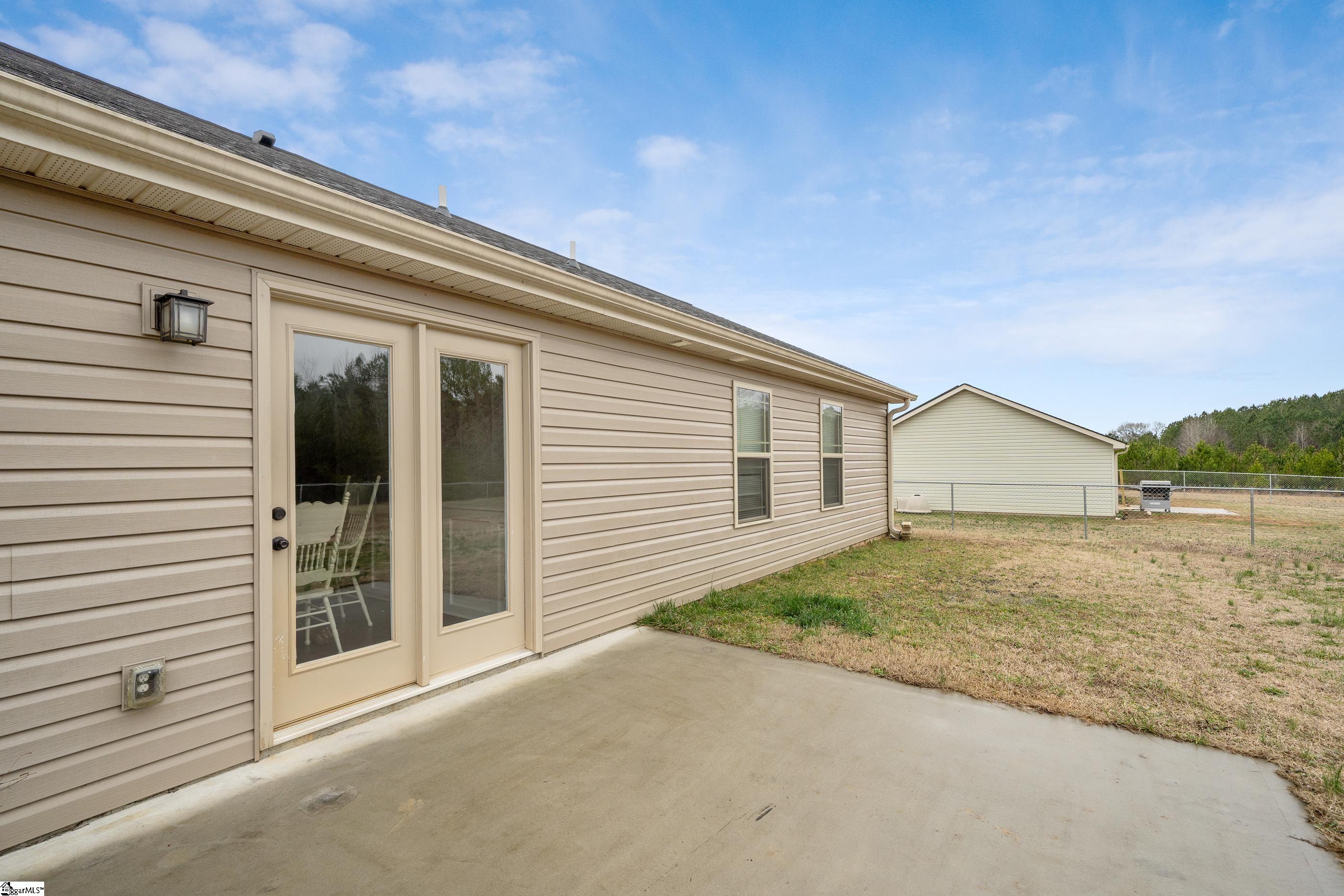 301 Metric Road Laurens, SC 29360 - Photo 19 of 22 Gallery Image 19