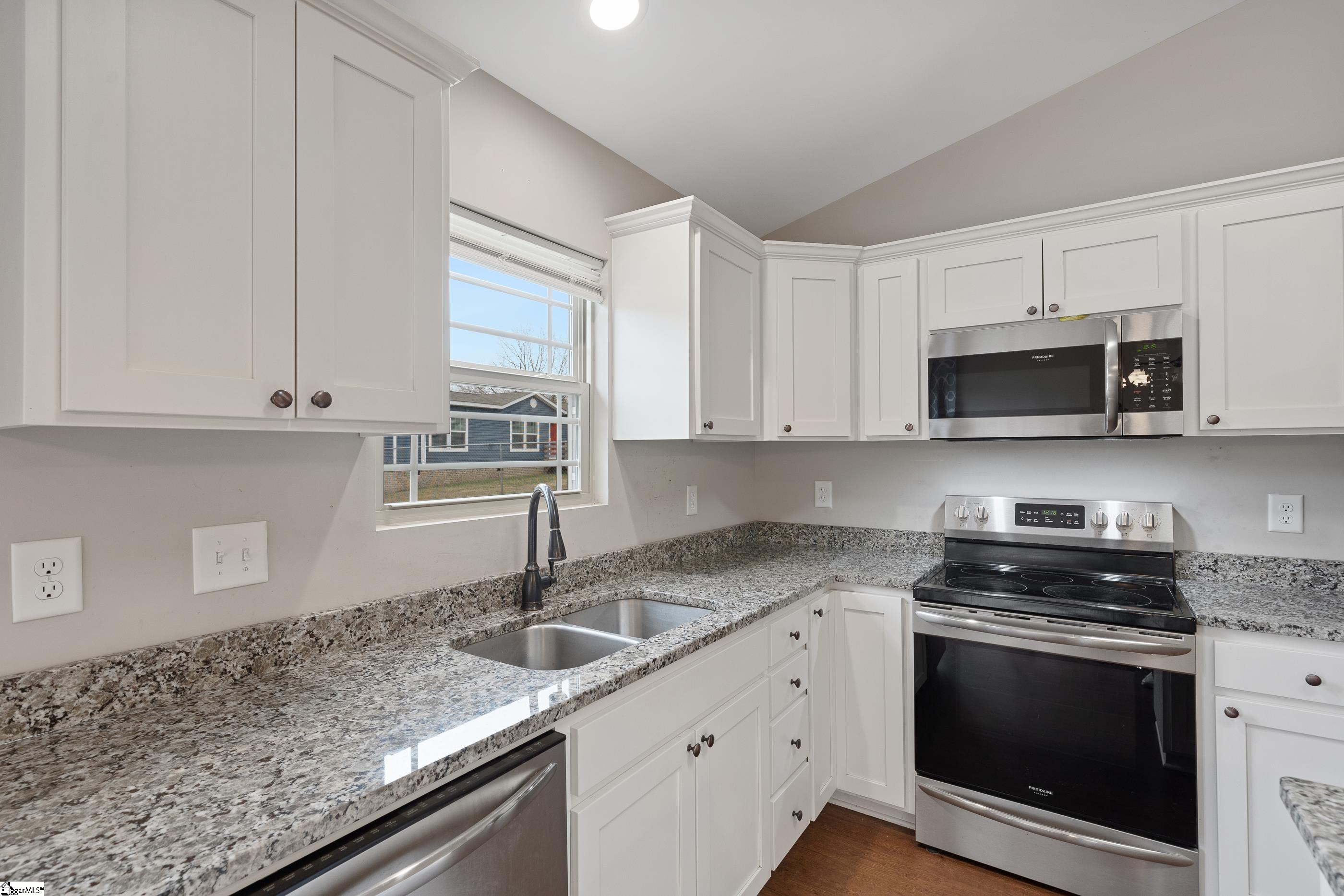 301 Metric Road Laurens, SC 29360 - Photo 9 of 22 Gallery Image 9