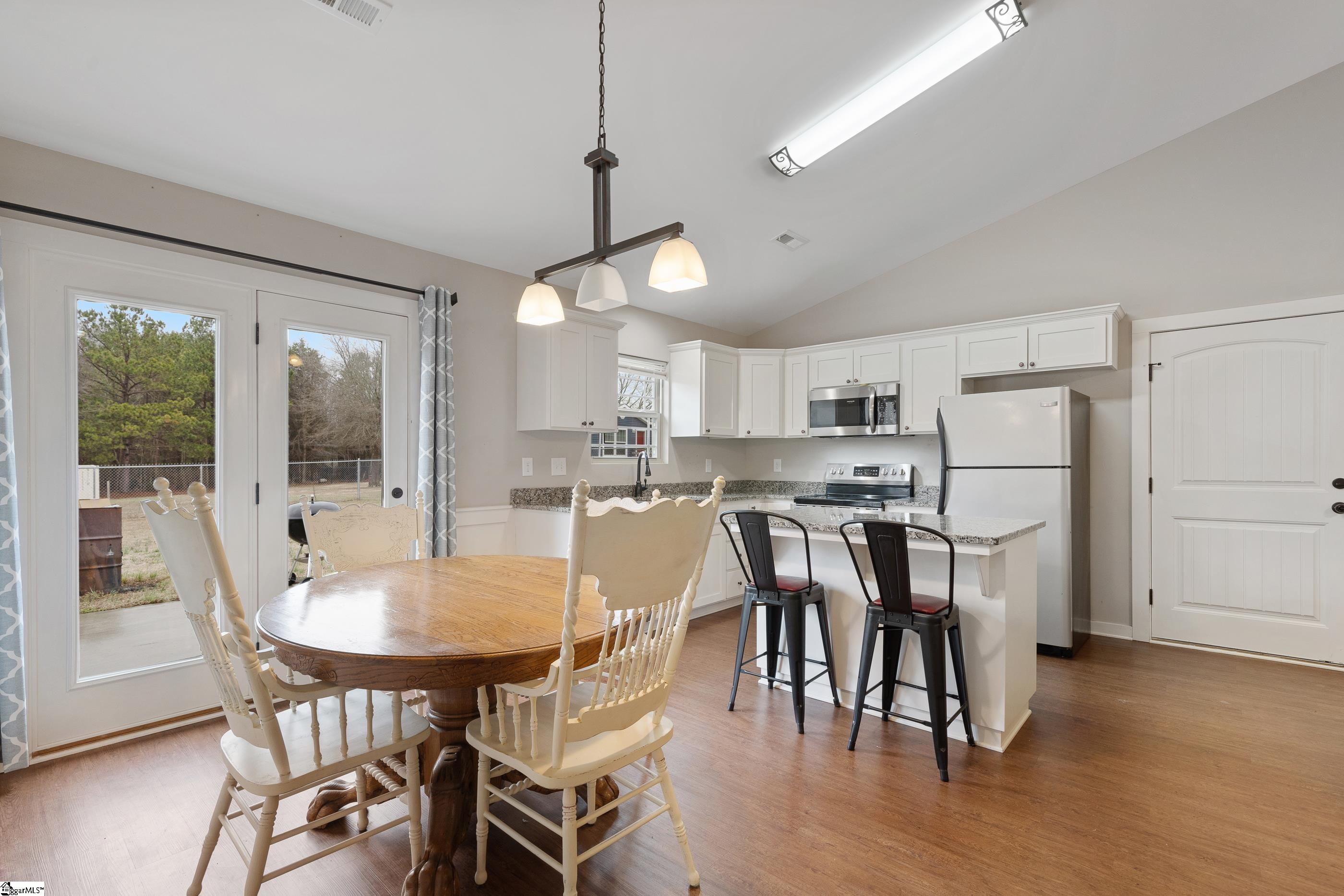 301 Metric Road Laurens, SC 29360 - Photo 10 of 22 Gallery Image 10