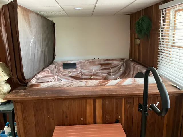 a view of a livingroom with furniture