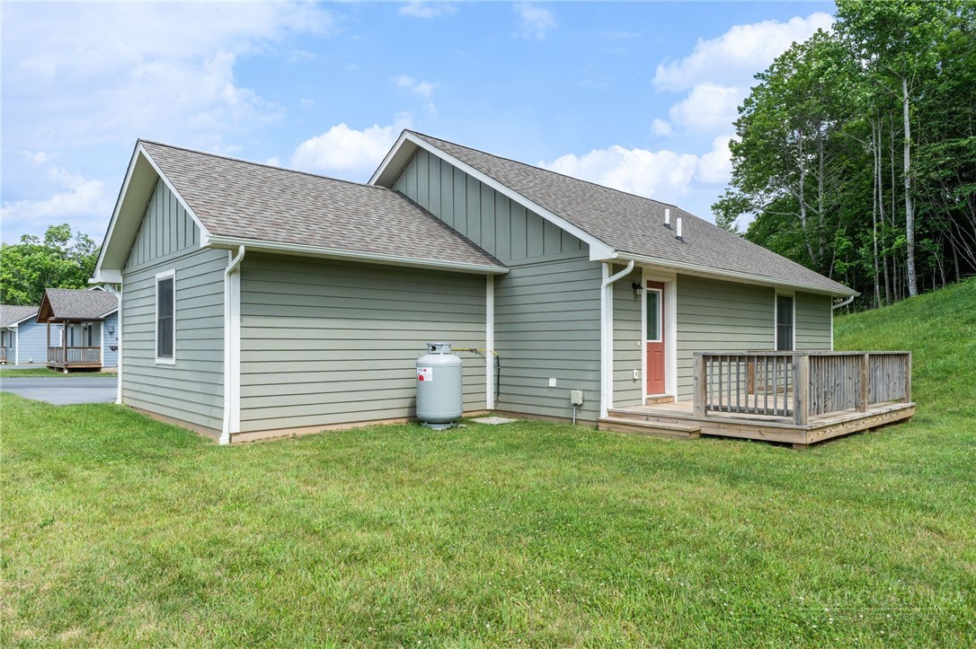 347 Townhomes Place, Unit 15 Boone, NC 28607 - Photo 24 of 32