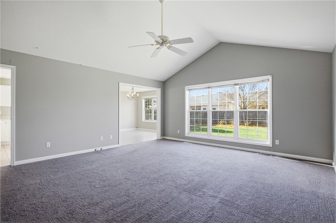 12 Ridgefield Lane Charleston, IL 61920 - Photo 5 of 12 Gallery Image 5