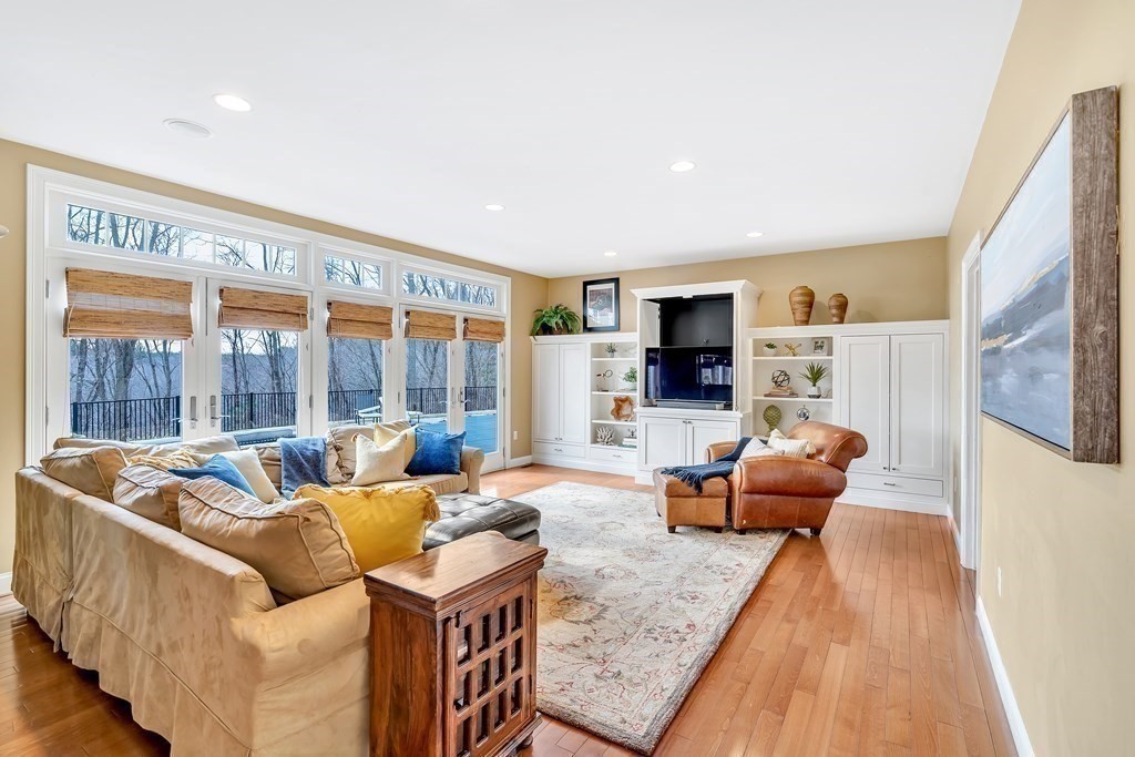109 Old Stow Road Concord, MA 01742 - Photo 10 of 26 Gallery Image 10