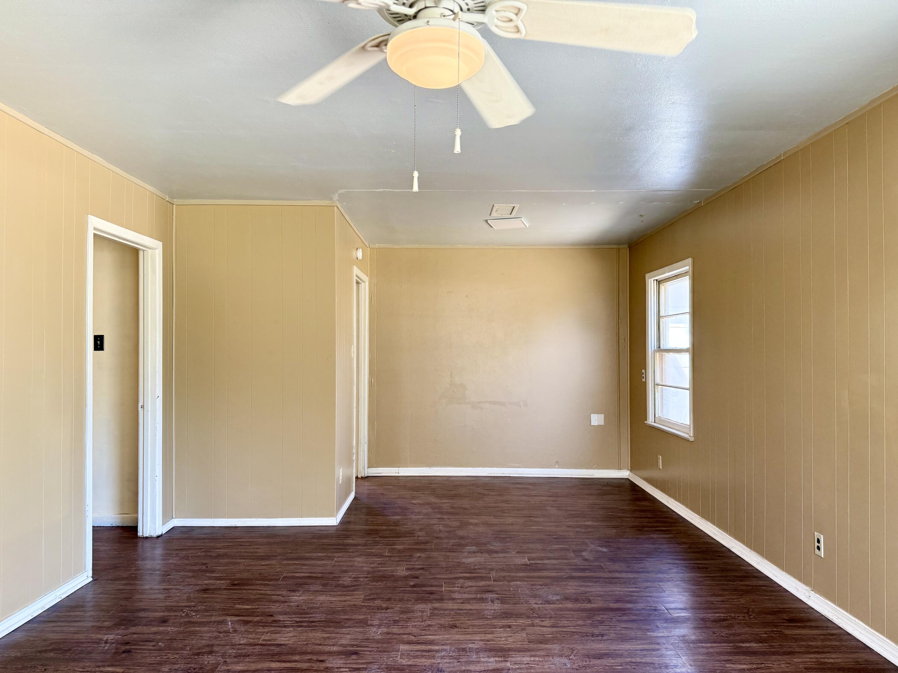 5509 43rd Street Lubbock, TX 79414 - Photo 3 of 17 3