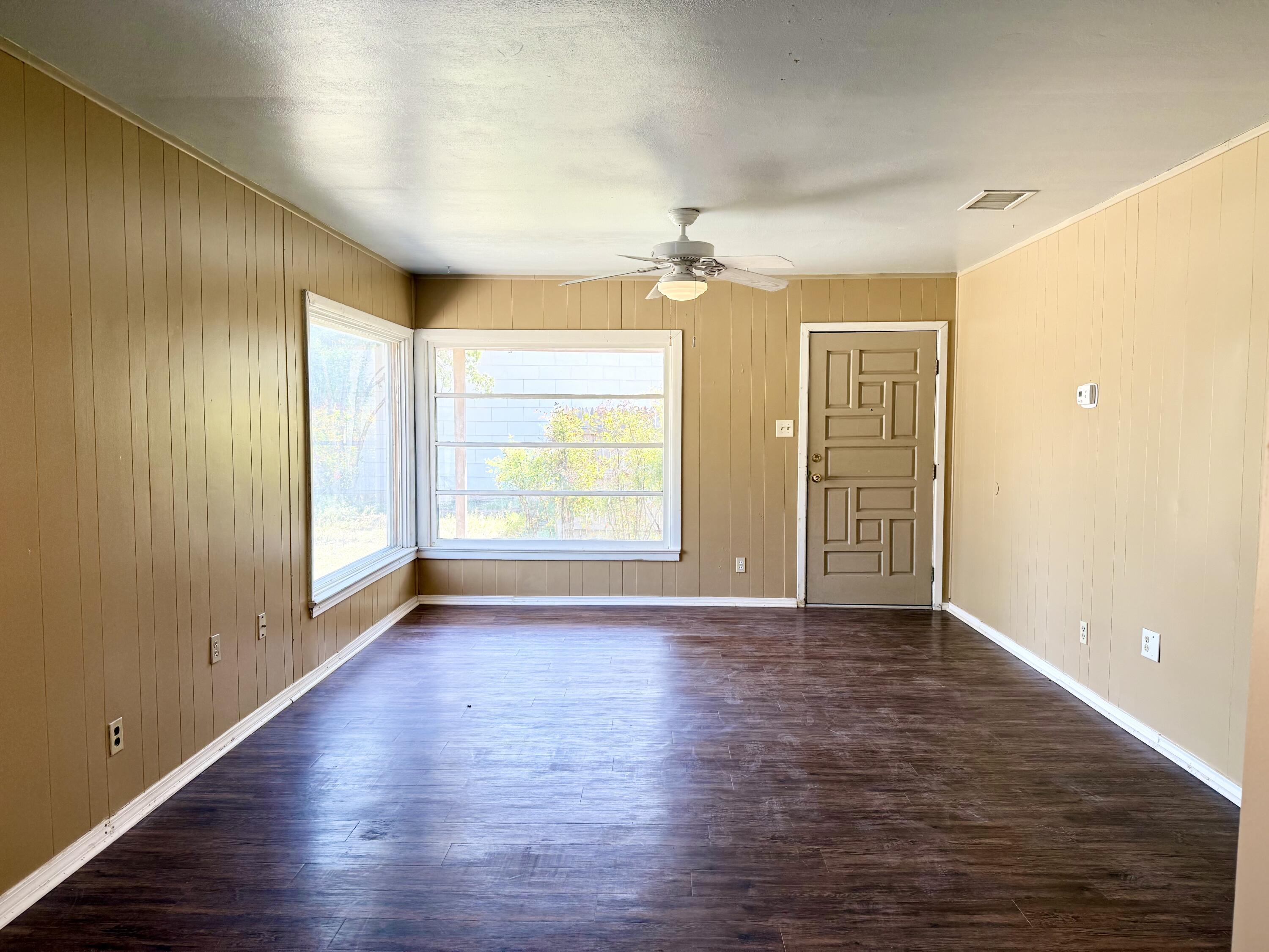 5509 43rd Street Lubbock, TX 79414 - Photo 4 of 17 4