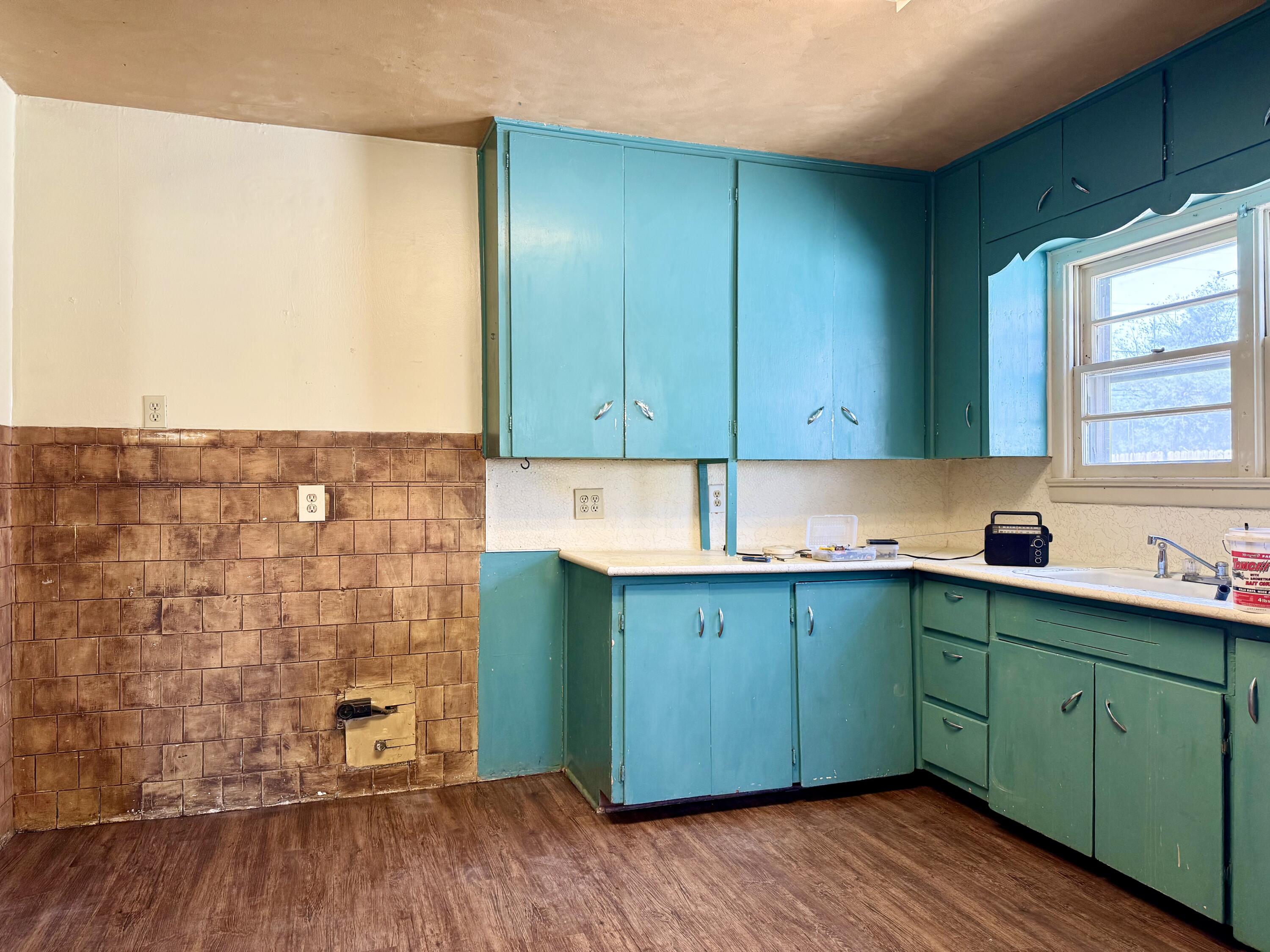 5509 43rd Street Lubbock, TX 79414 - Photo 5 of 17 5