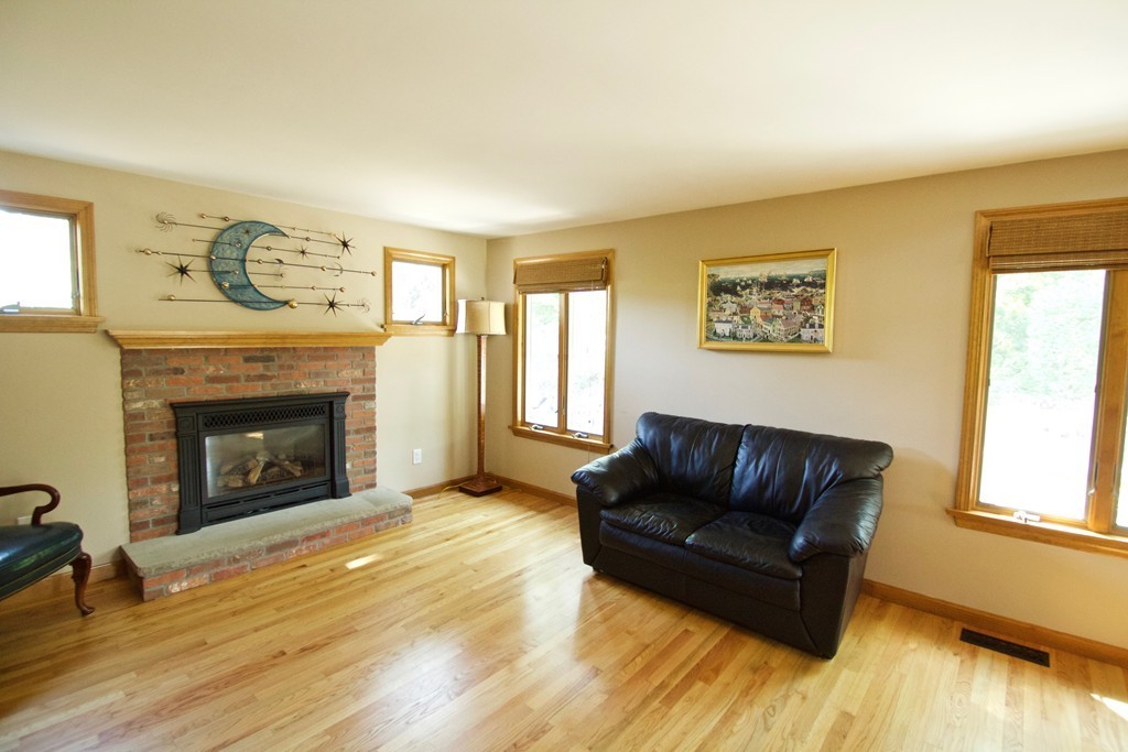 18 Schooner Ridge Marblehead, MA 01945 - Photo 7 of 25