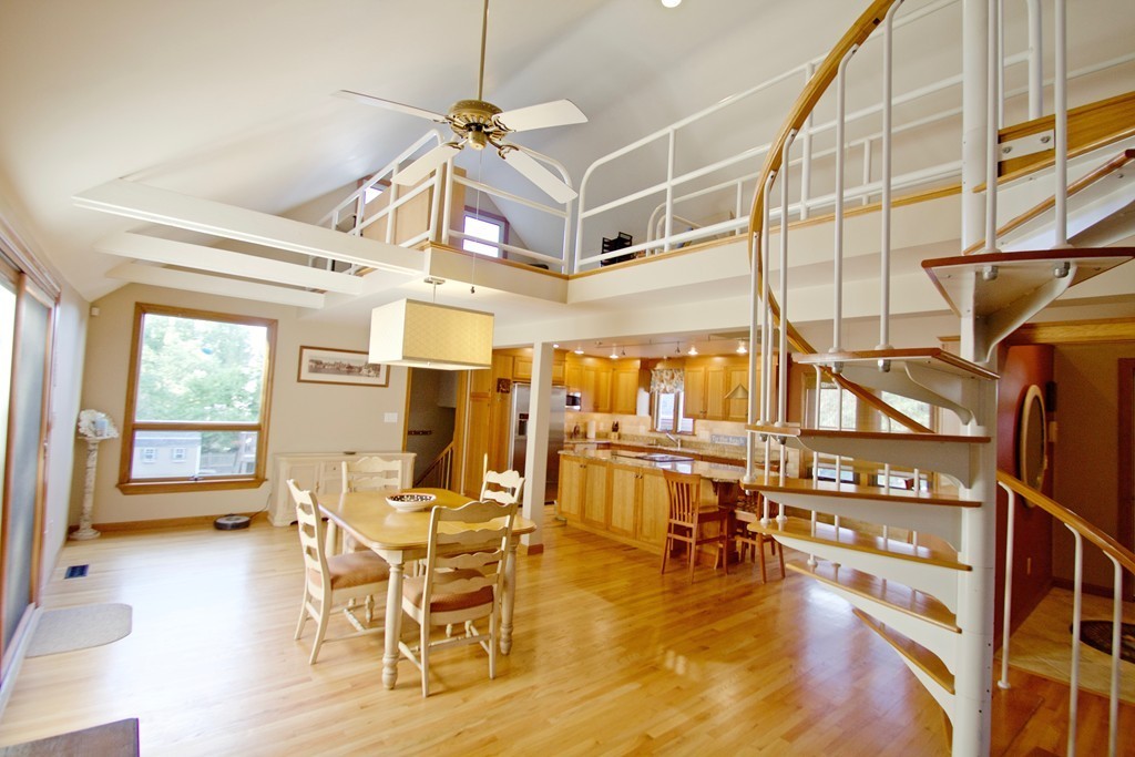 18 Schooner Ridge Marblehead, MA 01945 - Photo 9 of 25