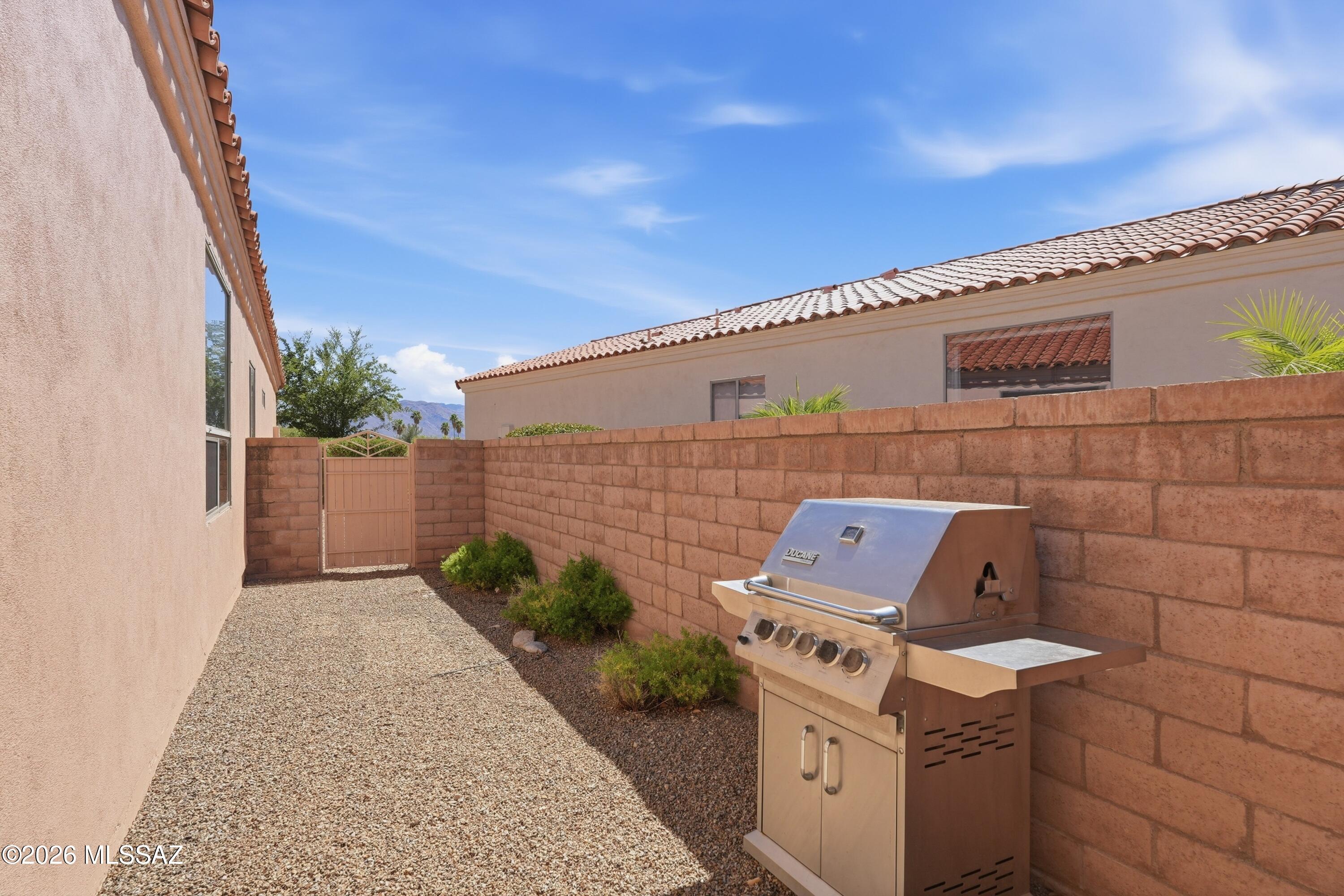 2845 North Vactor Ranch Place Tucson, AZ 85715 - Photo 39 of 41 Side of Home