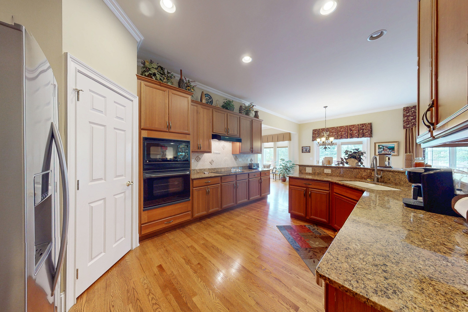 1043 Ridgeview Drive Inverness, IL 60010 - Photo 5 of 40 Gallery Image 5