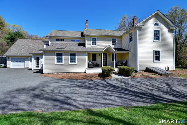 $789,900 | 199 Barndoor Hills Road, Granby, CT 06035