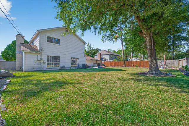 $2,000 | 5414 Spanish Oak Drive, Houston, TX 77066