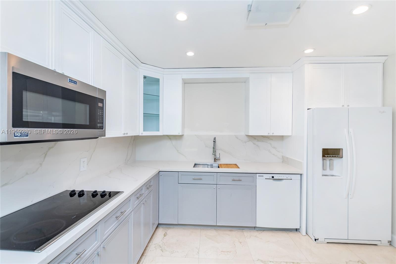 310 Harbor Court Key Biscayne, FL 33149 - Photo 11 of 25