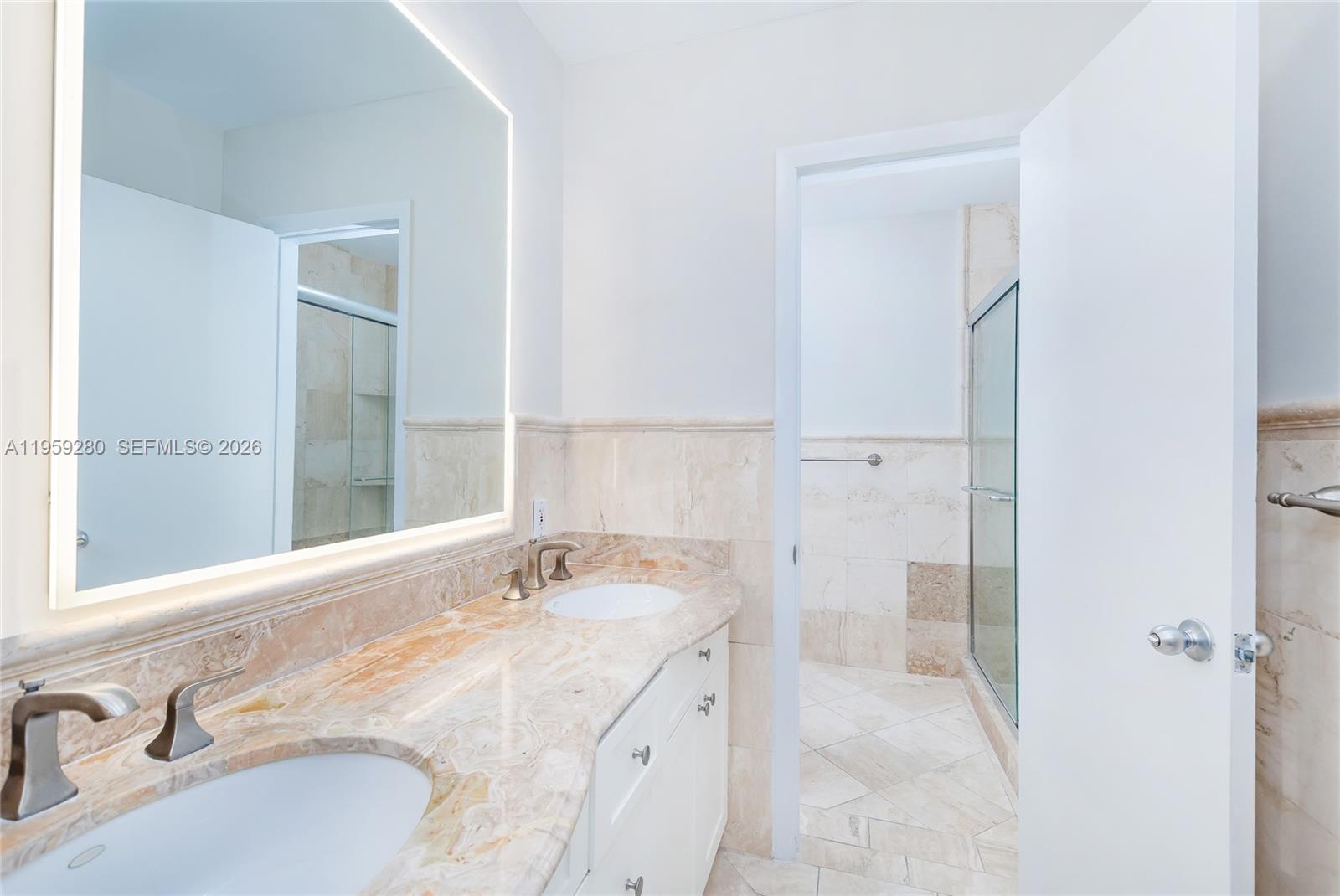 310 Harbor Court Key Biscayne, FL 33149 - Photo 14 of 25
