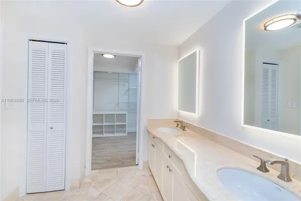 $3,150,000 | 310 Harbor Court, Key Biscayne, FL 33149
